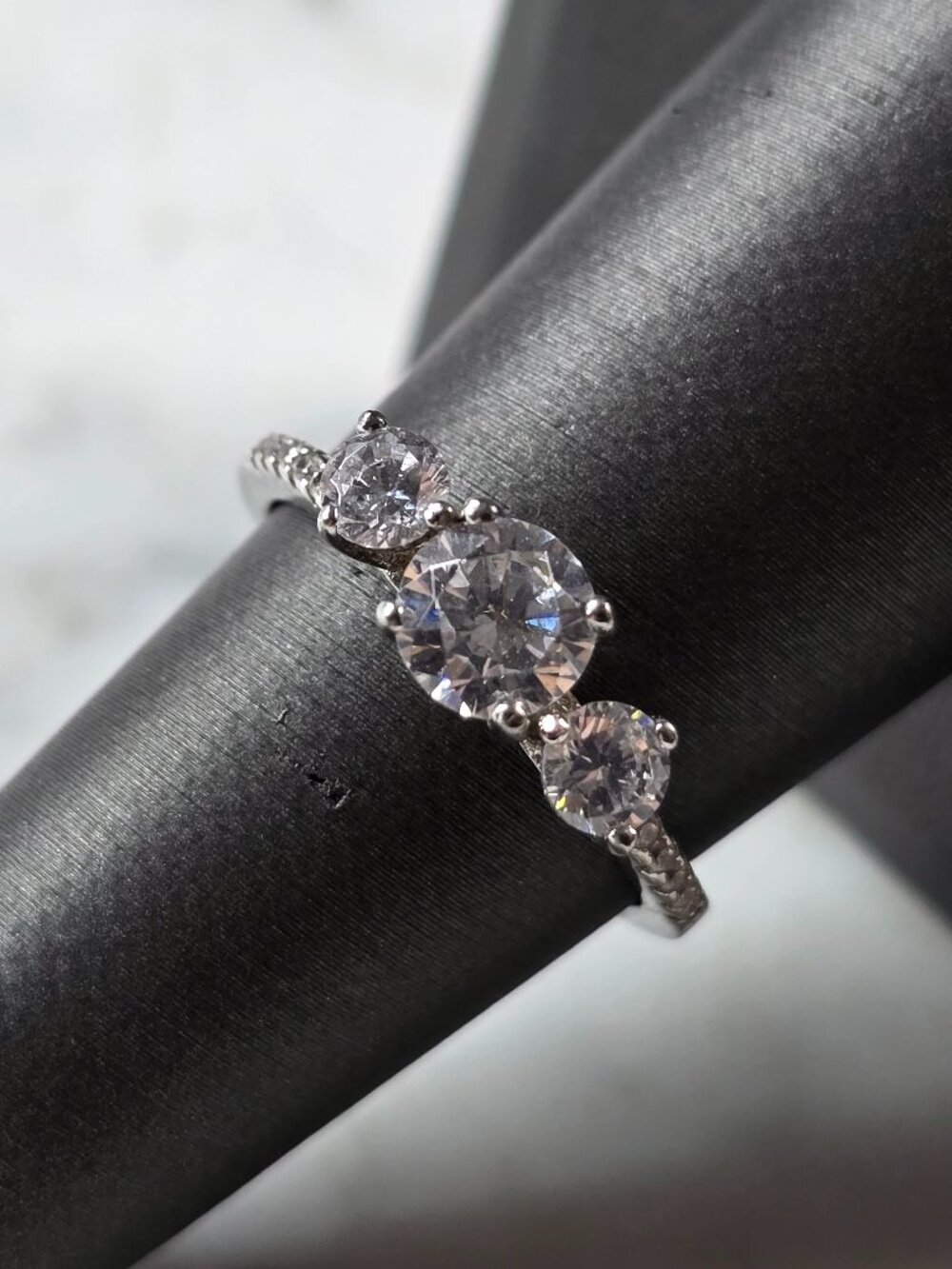 Womens Vintage Estate Sterling Silver Modernist CZ Ring 3.0g E3248